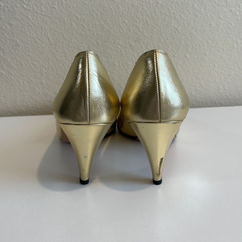 SALVATORE FERRAGAMO GOLD PUMPS VINTAGE - Picture 4 of 15
